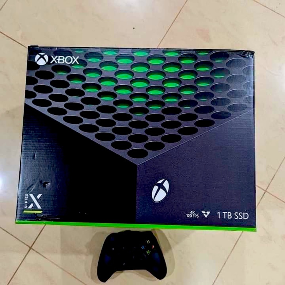 Comes with all cables and controller. No box.